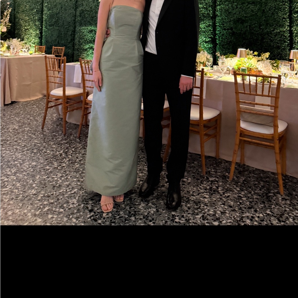 Elegant Strapless Green Gown